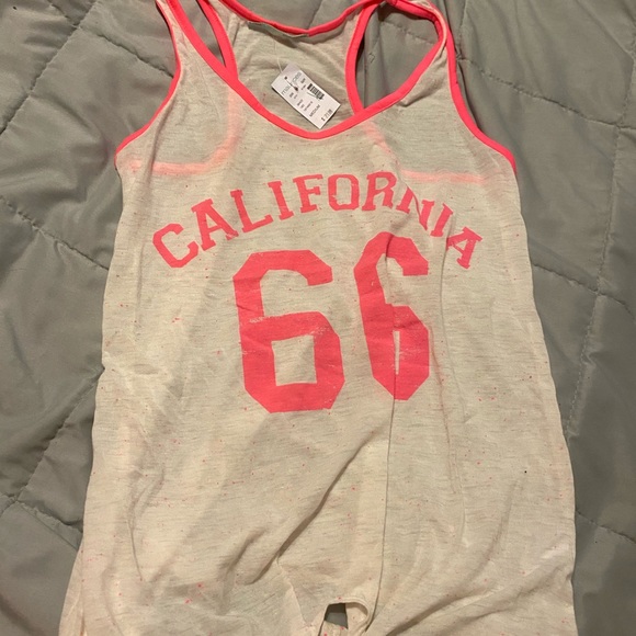 NWOT TANK TOP - Picture 1 of 2